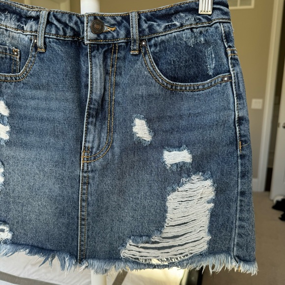 Forever 21 Denim Skirt - Picture 4 of 6